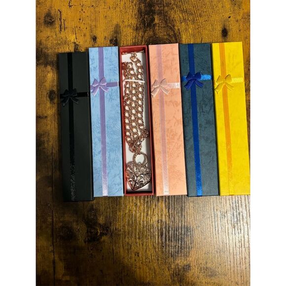 Vintage Rose Gold Chain Bracelet with Filigree Heart Padlock Pendant - Picture 4 of 5